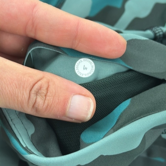 Lululemon Base Pace High-Rise Running Tight 25" Heritage 365 Camo Tidewater Teal - Picture 5 of 6